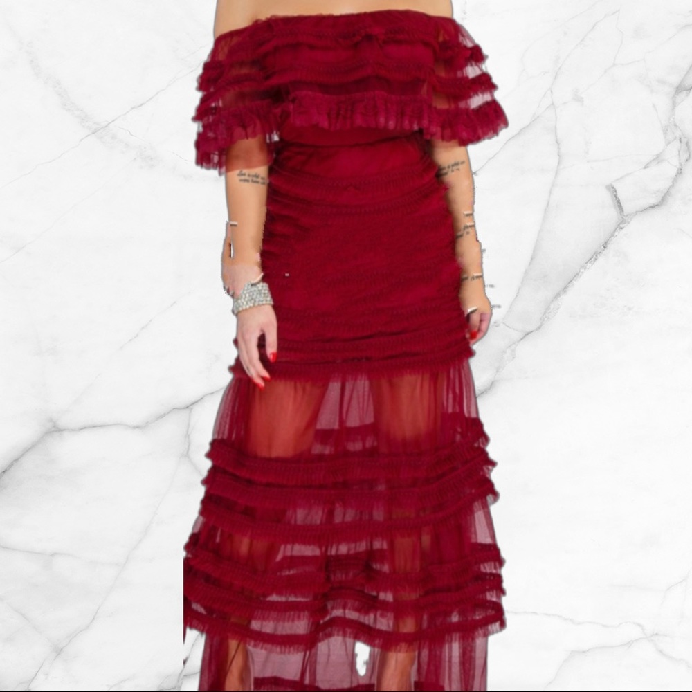 Stunning tulle lace ruffled maxi dress
